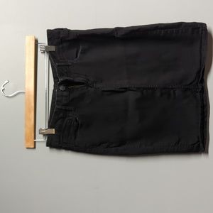 Old Navy size 6 black denim pencil skirt